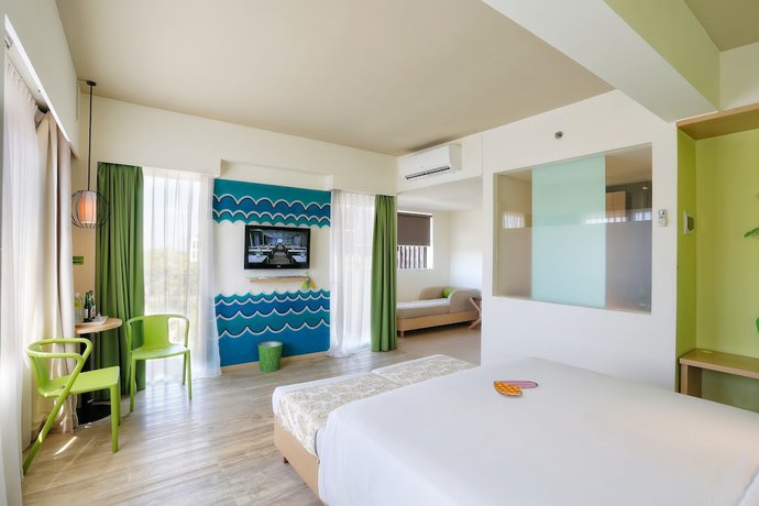 Imagen de la habitación del Hotel Maxonehotels At Bukit Jimbaran. Foto 4