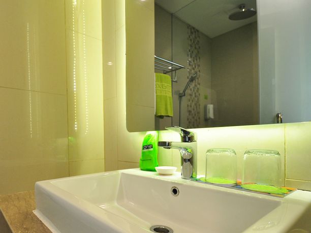 Imagen de la habitación del Hotel Maxonehotels.com At Kramat. Foto 8