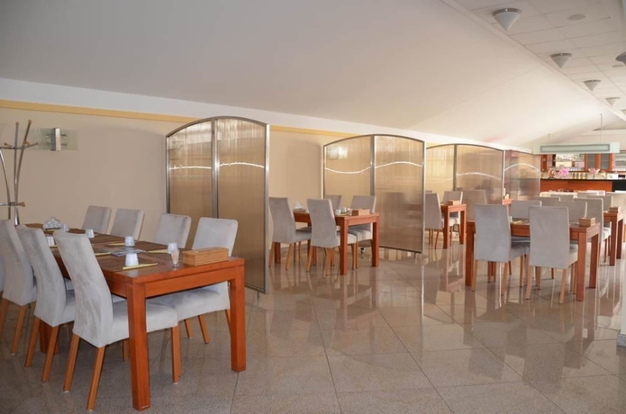 Imagen del bar/restaurante del Hotel Maxplaza. Foto 4