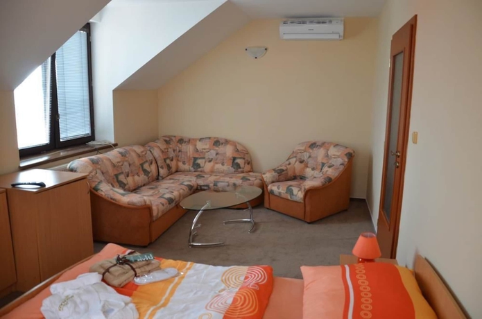 Imagen de los interiores del Hotel Maxplaza. Foto 19