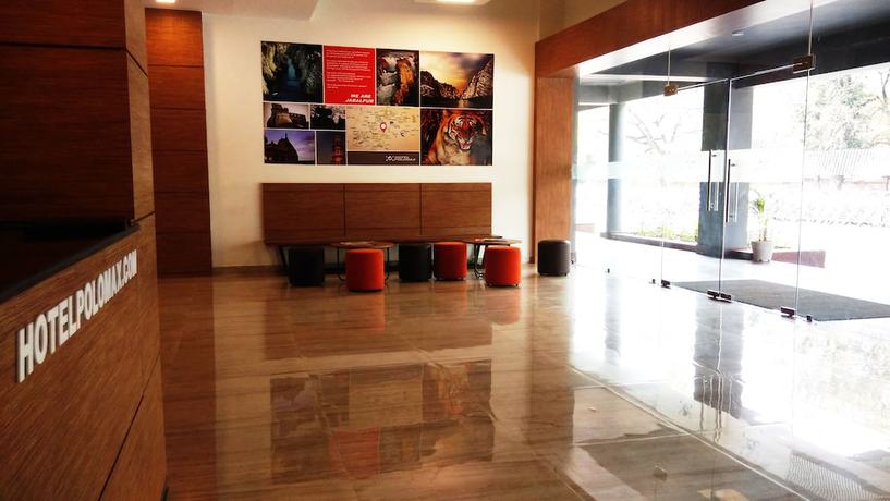 Imagen del bar/restaurante del Hotel Maxs Jabalpur. Foto 2