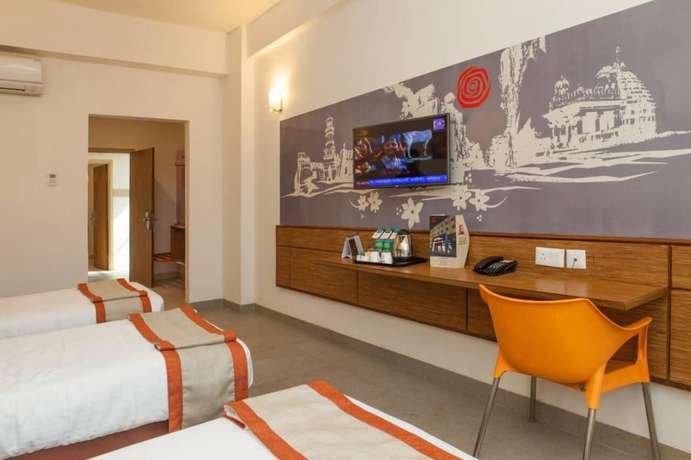 Imagen de la habitación del Hotel Maxs Jabalpur. Foto 13