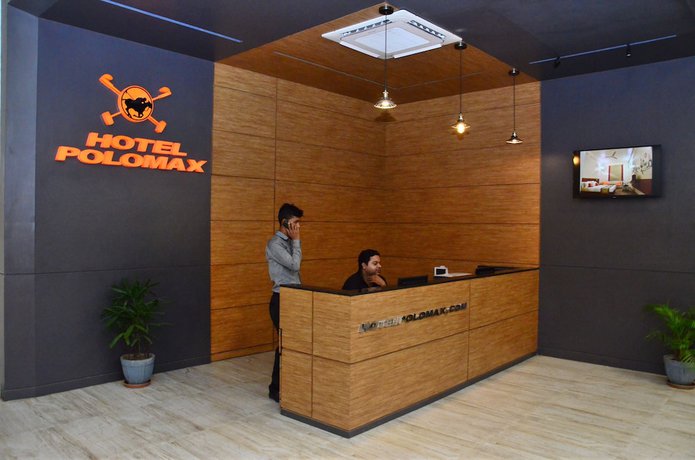 Imagen de los interiores del Hotel Maxs Prayagraj. Foto 18