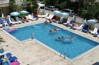 Imagen de la piscina del Hotel Maxwell 2. Foto 6