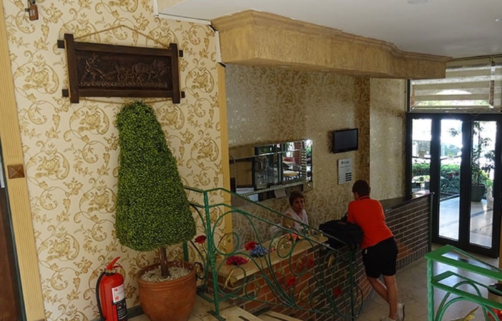Imagen de los interiores del Hotel Maxwell Holiday Club. Foto 15
