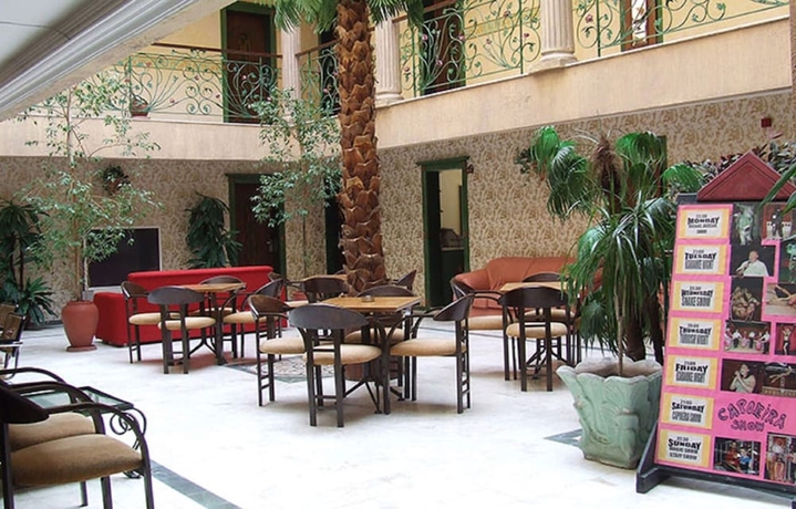 Imagen de los interiores del Hotel Maxwell Holiday Club. Foto 16