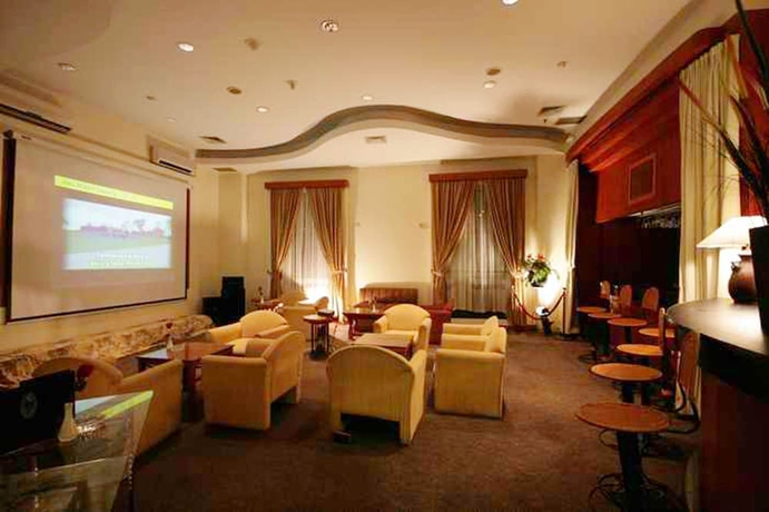 Imagen del bar/restaurante del Hotel Maxwell Jakarta. Foto 4