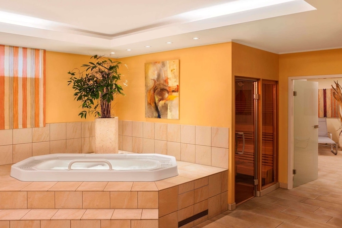 Imagen de la piscina del Hotel Maxx By Steigenberger Deidesheim. Foto 18