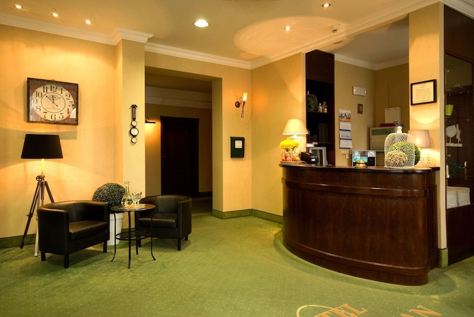 Imagen de los interiores del Hotel Maxymilian. Foto 17