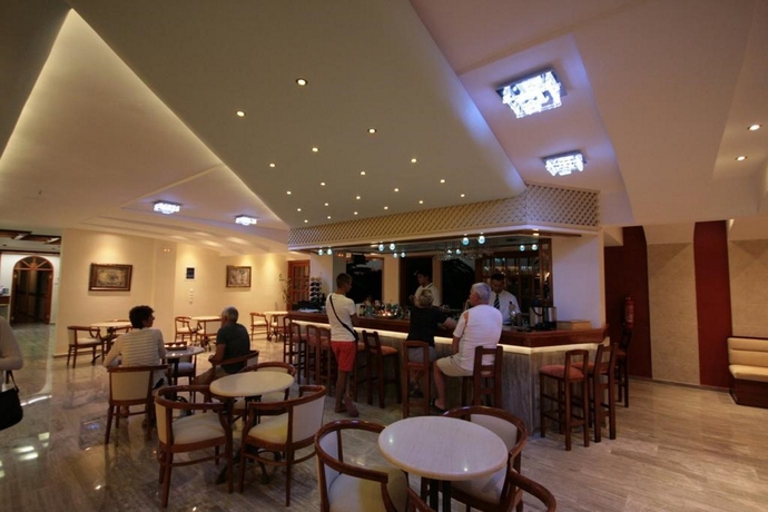 Imagen general del Hotel May Beach. Foto 10