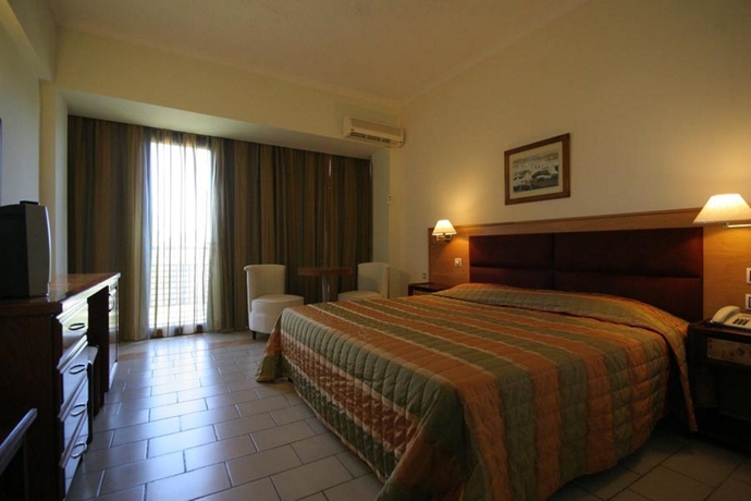 Imagen general del Hotel May Beach. Foto 11