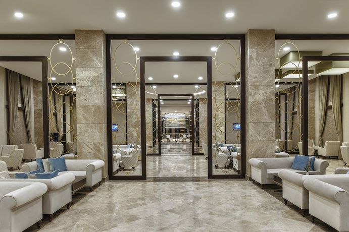 Imagen de los interiores del Hotel May Thermal Resort Spa. Foto 17