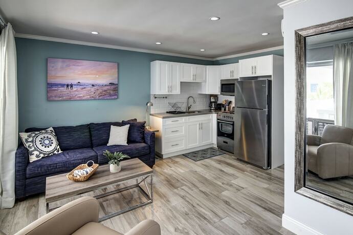 Imagen de la habitación del Hotel May-Dee Suites. Foto 11