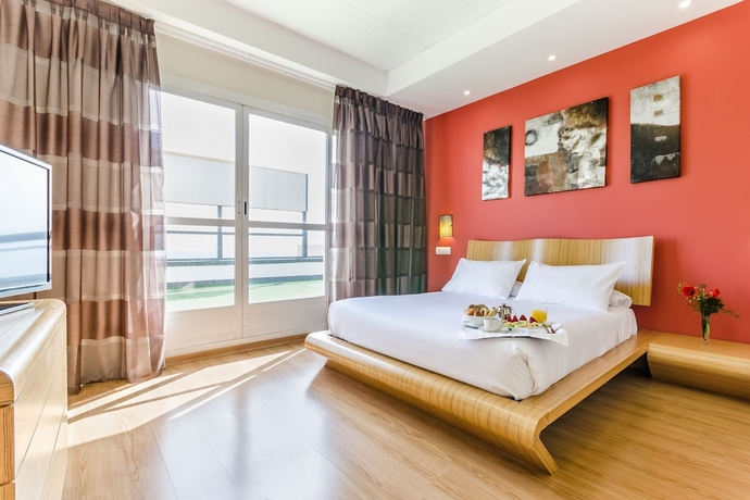 Imagen de la habitación del Hotel Maya, Alicante. Foto 6