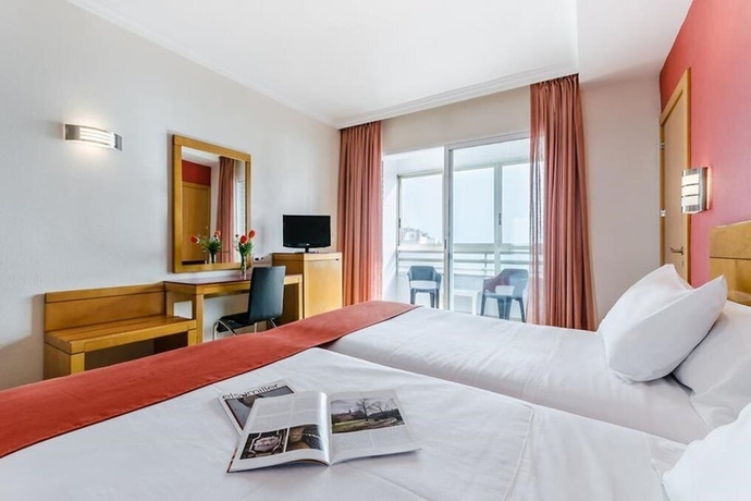 Imagen de la habitación del Hotel Maya, Alicante. Foto 10