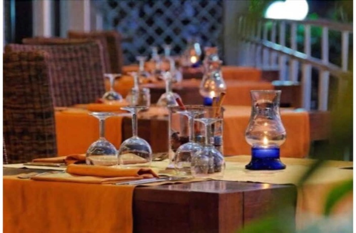 Imagen del bar/restaurante del Hotel Maya Beach Resort. Foto 4