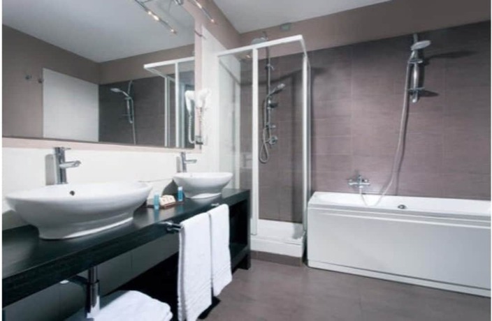 Imagen de la habitación del Hotel Maya Beach Resort. Foto 9