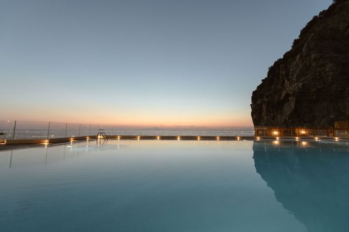 Imagen de la piscina del Hotel Maya Beach Resort. Foto 18