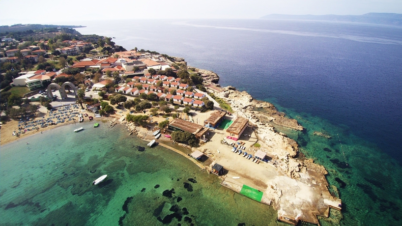 Imagen de los exteriores del Hotel Maya Bistro Beach. Foto 18