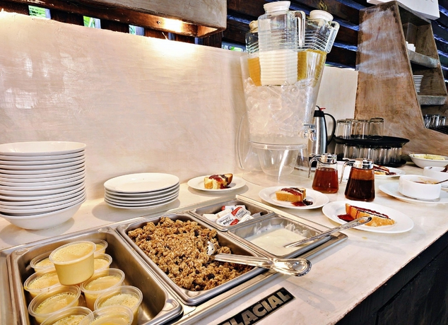 Imagen del bar/restaurante del Hotel Maya Bric. Foto 6