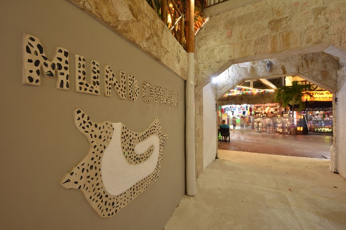 Imagen de los interiores del Hotel Maya Bric. Foto 15