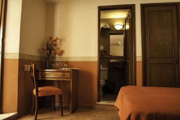 Imagen de la habitación del Hotel Maya Campeche. Foto 18