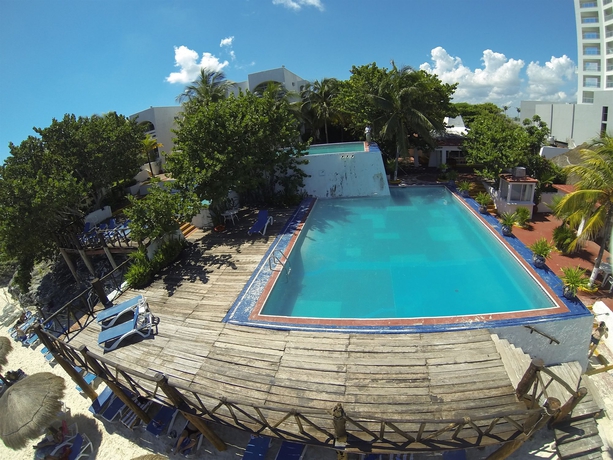 Imagen de la piscina del Hotel Maya Caribe Faranda. Foto 9