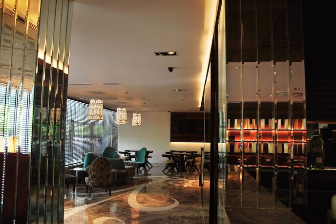 Imagen de los interiores del Hotel Maya, Chandigarh. Foto 19