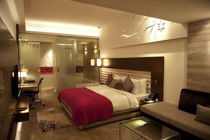 Imagen de la habitación del Hotel Maya, Chandigarh. Foto 16