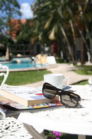 Imagen de los exteriores del Hotel Maya Del Carmen. Foto 13