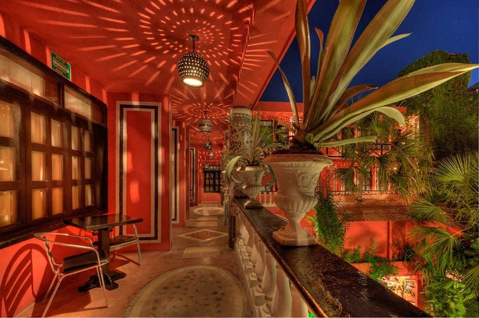 Imagen de los exteriores del Hotel Maya Del Mar. Foto 5