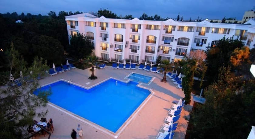 Imagen de la piscina del Hotel Maya Golf Side - All Inclusive. Foto 18