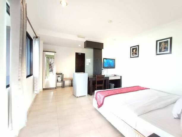 Imagen de la habitación del Hotel Maya, Lahad Datu. Foto 13