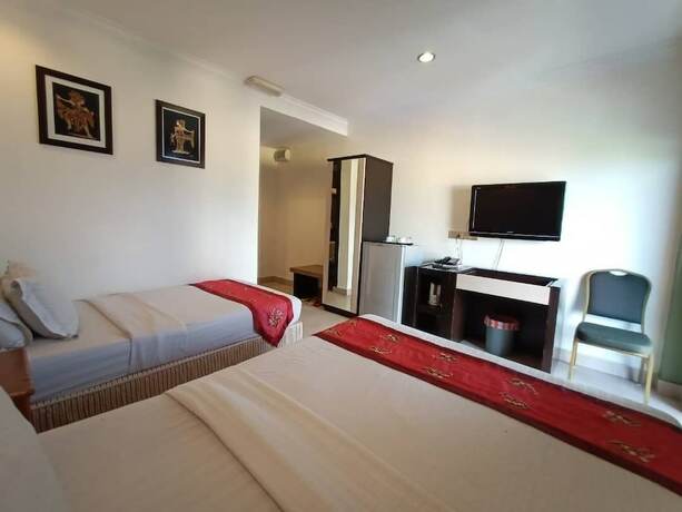 Imagen de la habitación del Hotel Maya, Lahad Datu. Foto 14