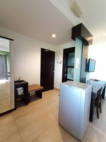 Imagen de la habitación del Hotel Maya, Lahad Datu. Foto 31