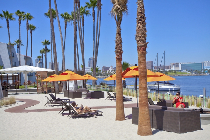 Imagen de los exteriores del Hotel Maya, Long Beach. Foto 12