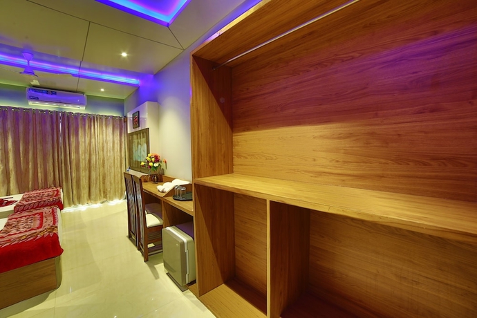 Imagen de la habitación del Hotel Maya Palace, Mount Abu. Foto 8