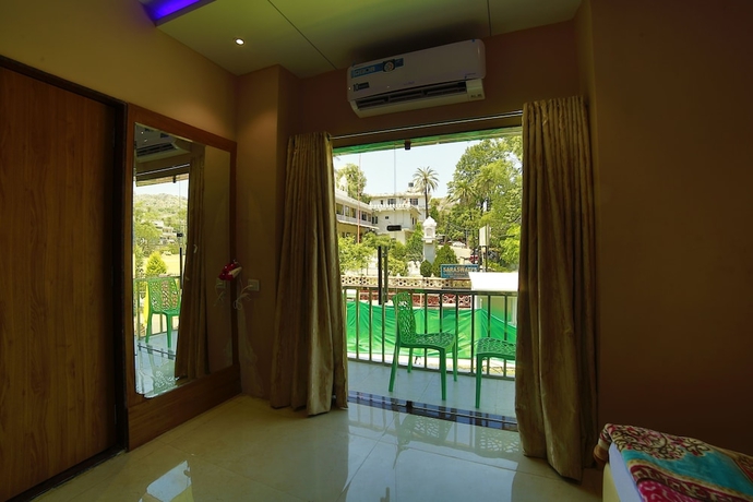 Imagen de la habitación del Hotel Maya Palace, Mount Abu. Foto 11