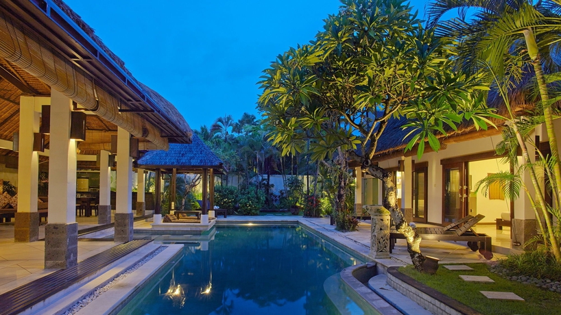 Imagen de la habitación del Hotel Maya Sayang Seminyak. Foto 12