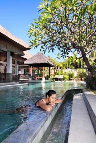 Imagen de la habitación del Hotel Maya Sayang Seminyak. Foto 13