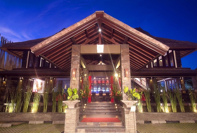 Imagen del bar/restaurante del Hotel Maya Sayang Seminyak. Foto 6