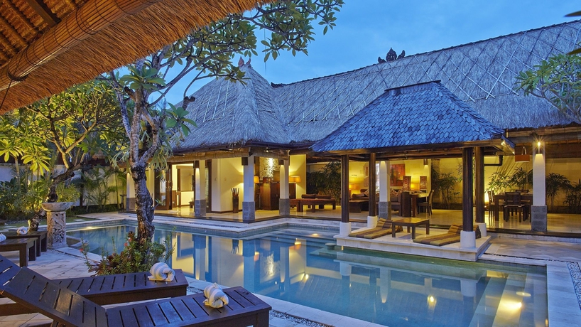 Imagen de la habitación del Hotel Maya Sayang Seminyak. Foto 14