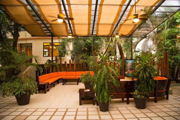 Imagen de los interiores del Hotel Maya Tulipanes Palenque. Foto 10