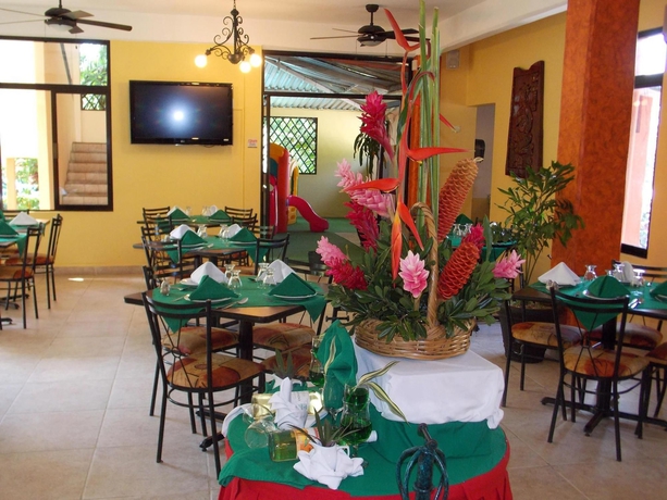 Imagen del bar/restaurante del Hotel Maya Tulipanes Palenque. Foto 5