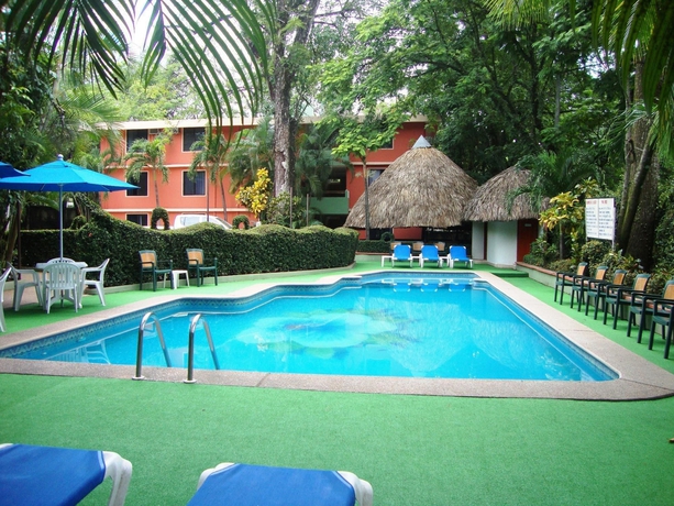 Imagen de la piscina del Hotel Maya Tulipanes Palenque. Foto 16