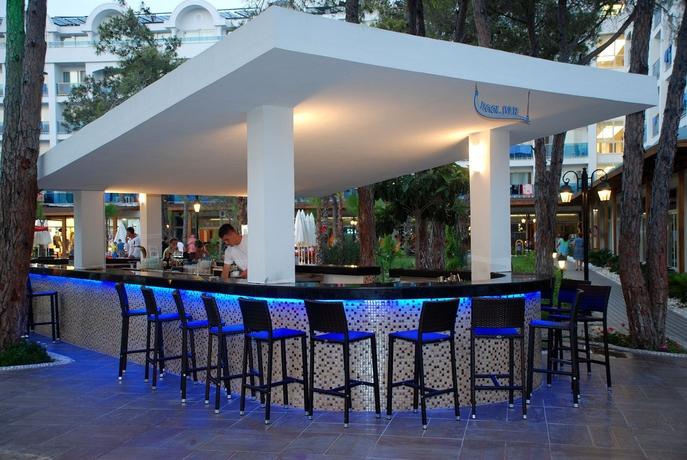 Imagen de la piscina del Hotel Maya World - All Inclusive. Foto 14