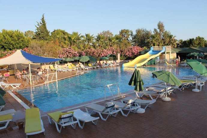 Imagen general del Hotel Maya World Beach. Foto 1