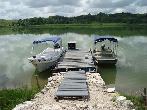 Imagen de los exteriores del Hotel Maya Zacpet&eacute;n Jungle Lodge. Foto 14