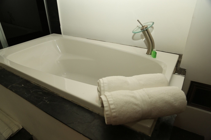 Imagen de la habitación del Hotel Mayafair Design. Foto 12