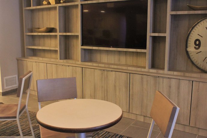 Imagen de los interiores del Hotel Mayaguez Plaza Hotel; SureStay Collection by Best Western. Foto 17